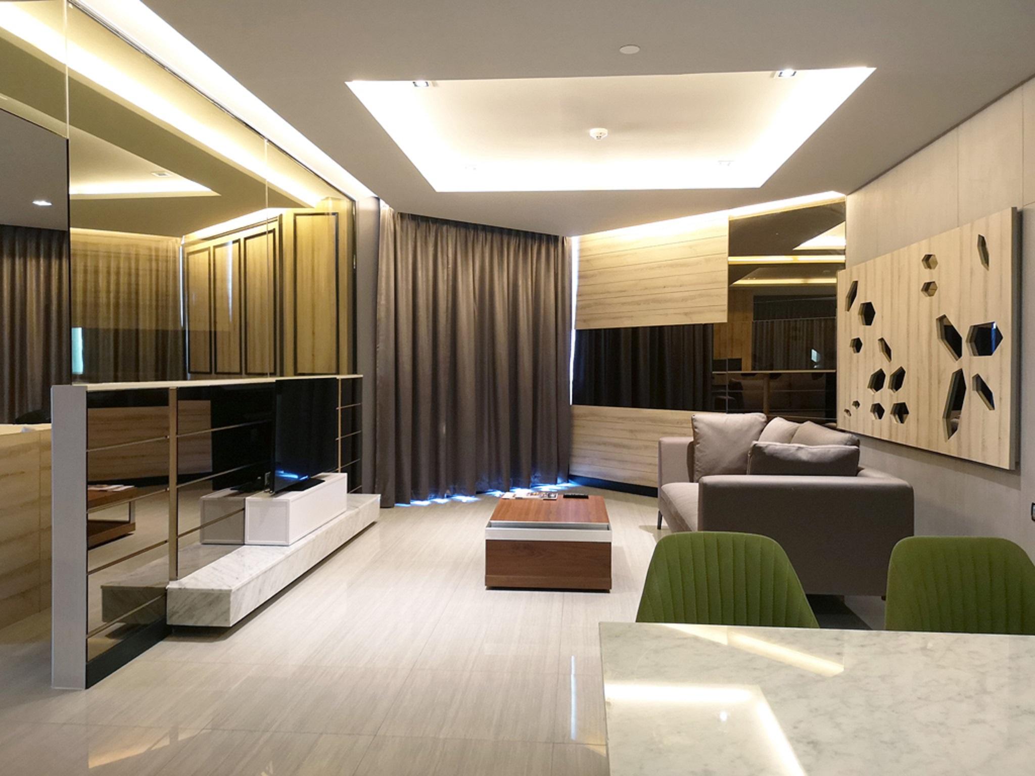 Tsix5 Phenomenal Hotel Паттайя Экстерьер фото