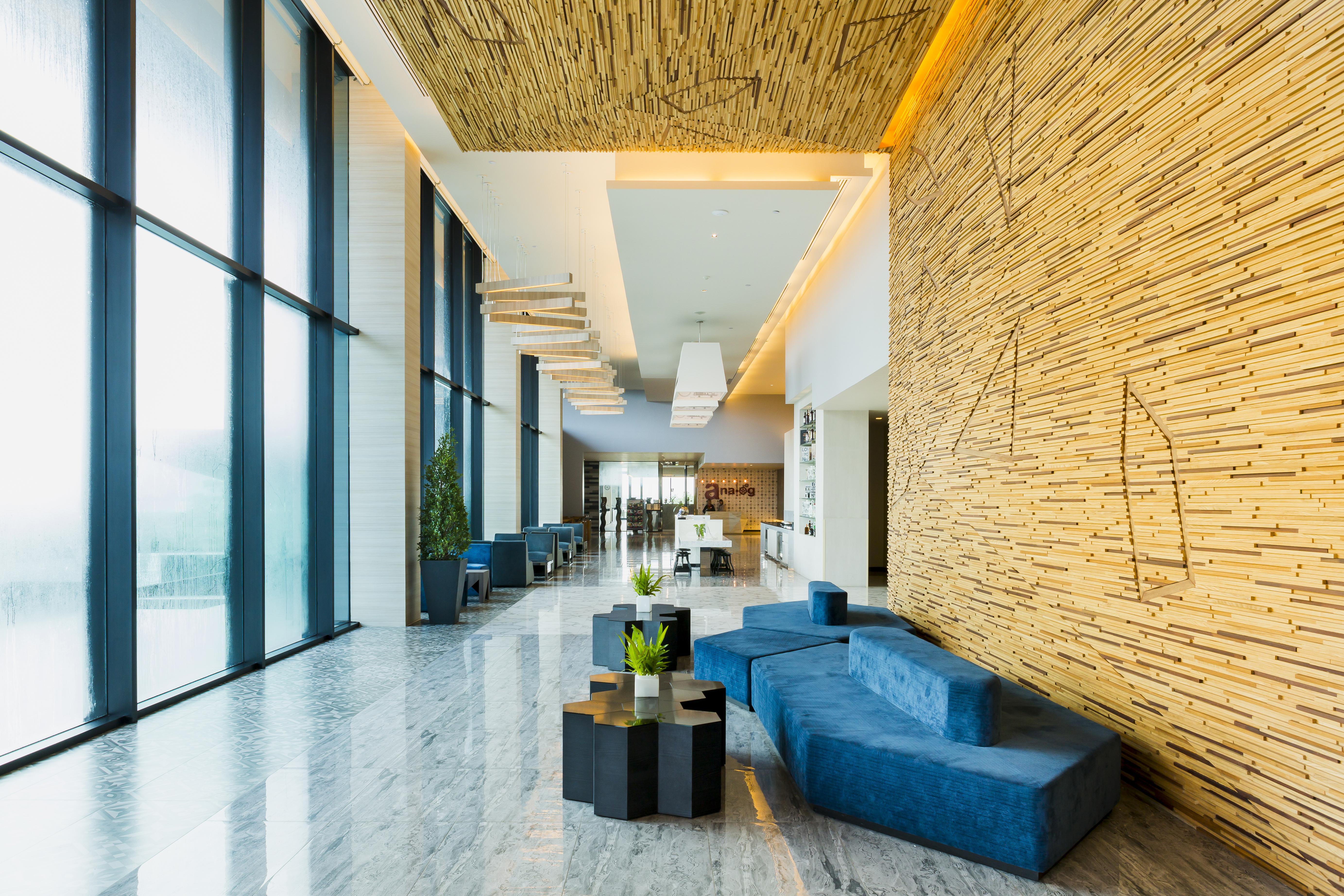 Tsix5 Phenomenal Hotel Паттайя Экстерьер фото